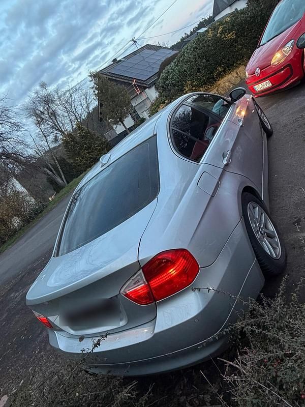 Gebraucht BMW 325 2005 Silber Limousine