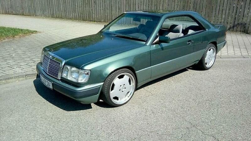 Second-hand Mercedes E320 220 CP (161 kW) 1993 Verde Coupe