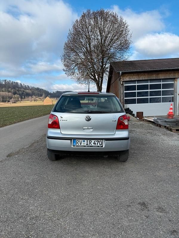 Gebraucht VW Polo 75 PS (55 kW) 2002 Silber Kleinwagen