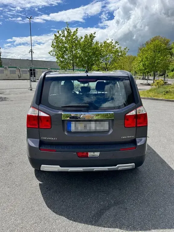 Gebraucht Chevrolet Orlando 163 PS (119 kW) 2012 Grau Van / Kleinbus