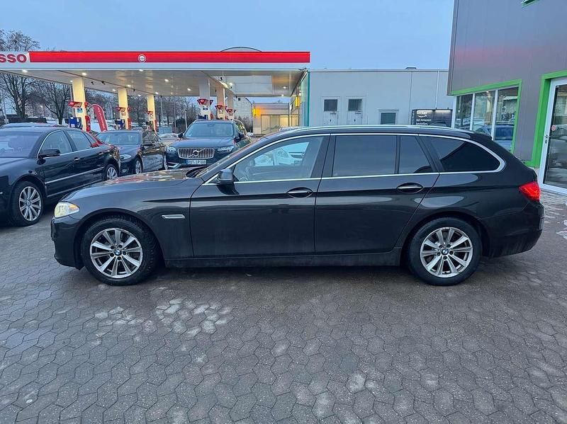 Gebraucht BMW 530 258 PS (189 kW) 2016 Jatoba metallic Kombi