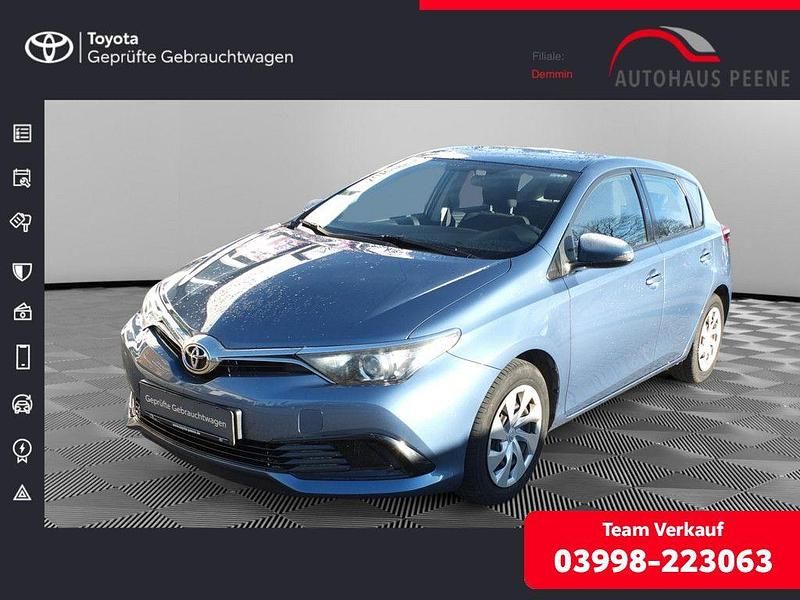 Blau Gebraucht 2016 Toyota Auris Cool Limousine | 12.990 € (Teuer) - Bild 1/4