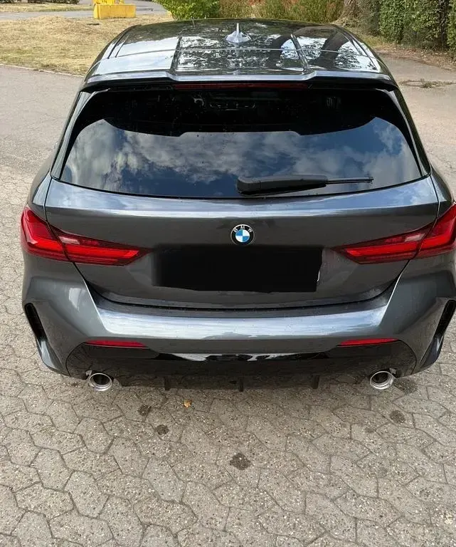 Gebraucht BMW 120 M Sport 190 PS (139 kW) 2020 Grau Limousine