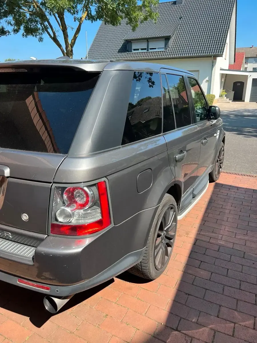 Gebraucht Land Rover Range Rover 245 PS (180 kW) 2010 Andere farben SUV