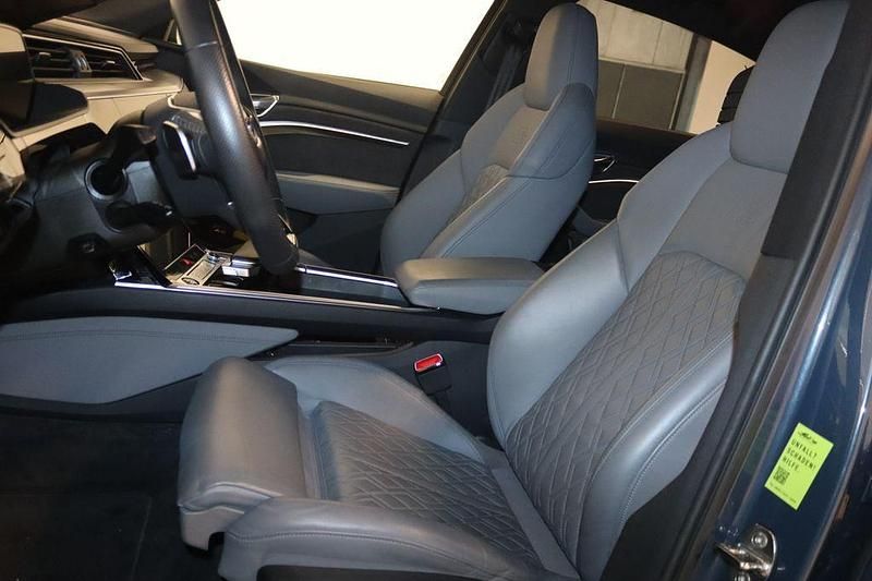 Gebraucht Audi e-tron S-Line 300 kW (408 PS) 2021 Blau SUV