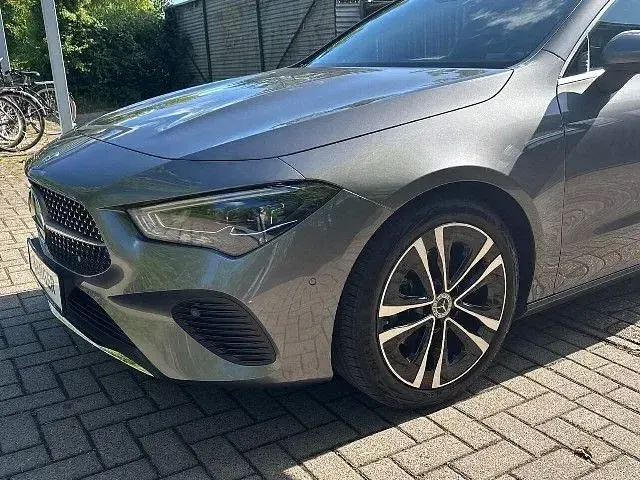 Gebraucht Mercedes CLA200 Progressive 150 PS (110 kW) 2025 Grau Limousine