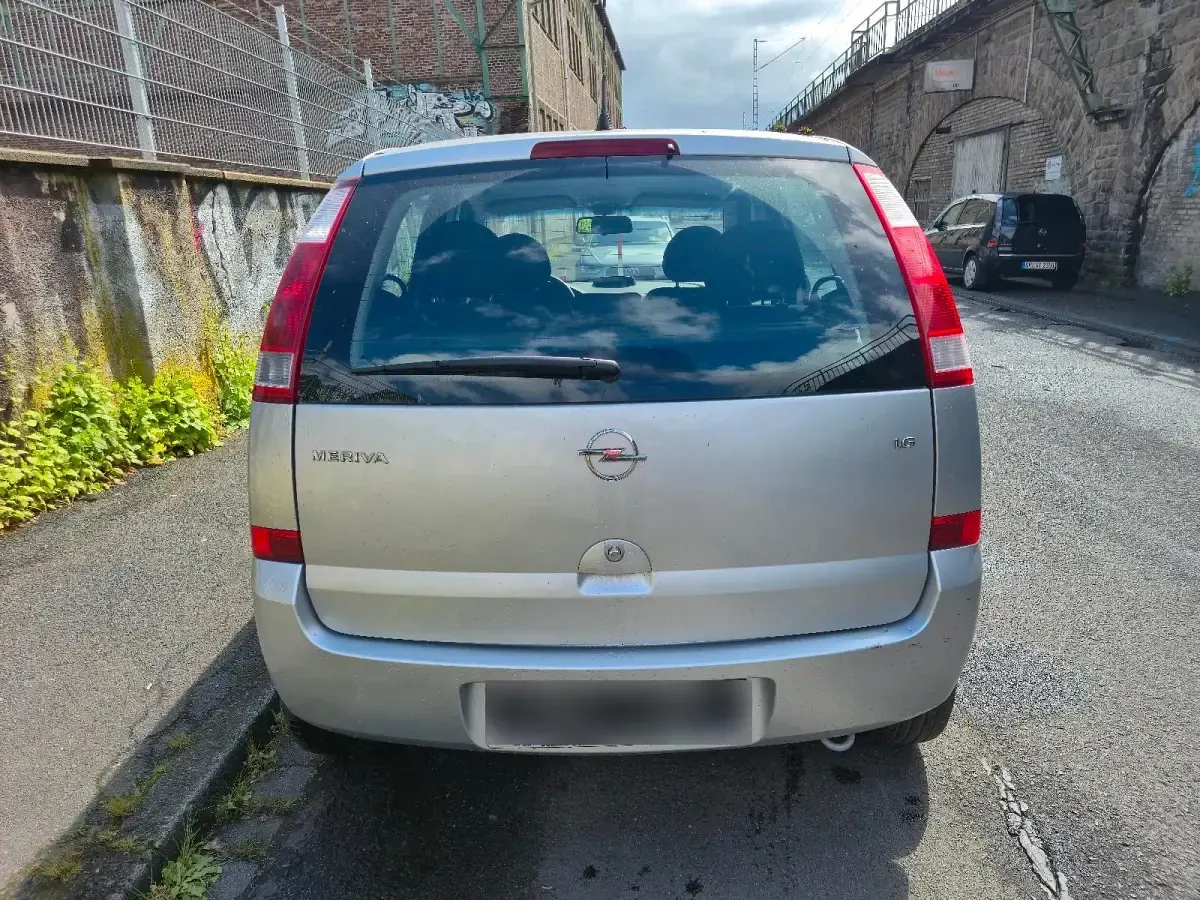 Gebraucht Opel Meriva 101 PS (74 kW) 2004 Silber Van / Kleinbus