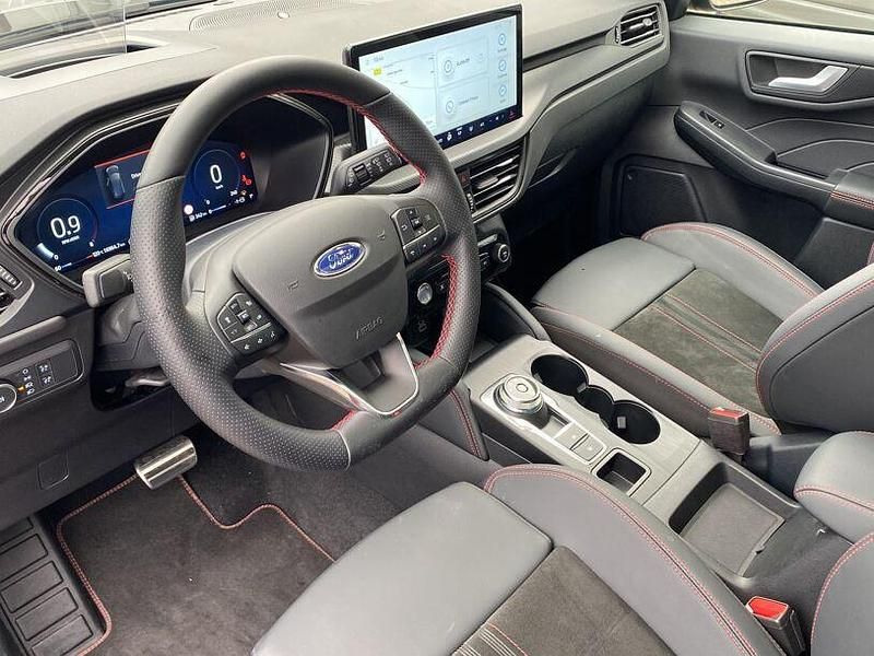 Gebraucht Ford Kuga ST-Line X 186 PS (136 kW) 2025 Schwarz SUV