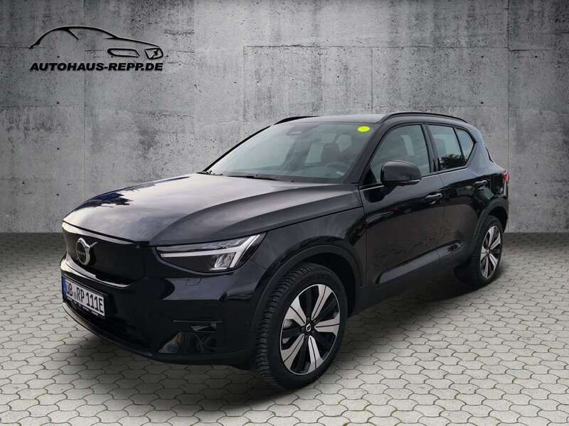 Onyx black (metallic) Gebraucht 2022 Volvo XC40 Ultimate SUV | 60.450 € - Bild 1/4