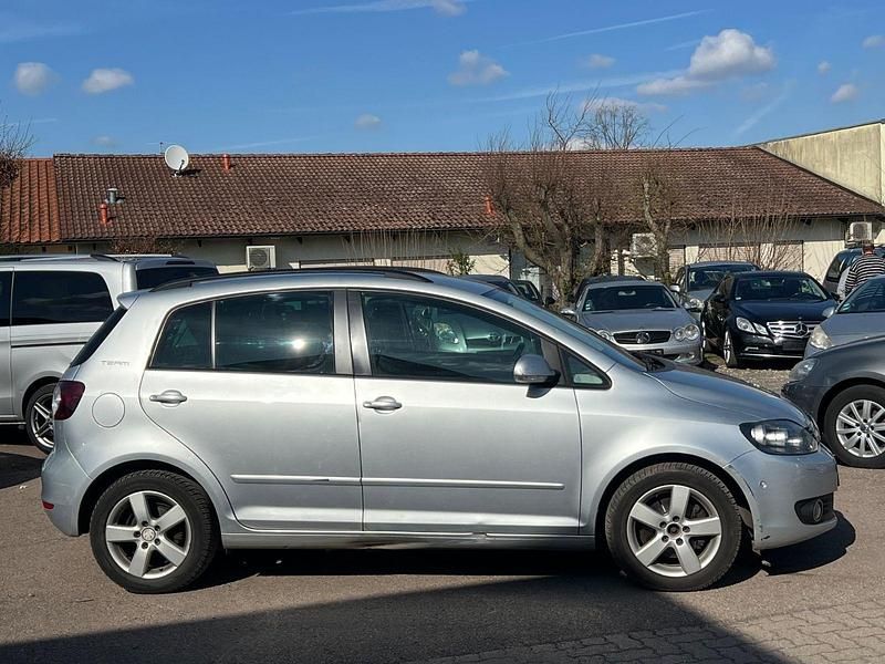 Gebraucht VW Golf VI Team 122 PS (89 kW) 2010 Silber Kleinwagen
