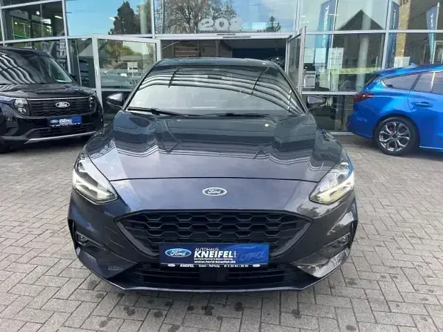 Second-hand Ford Focus ST-Line 150 CP (110 kW) 2020 Albastru Berlinǎ