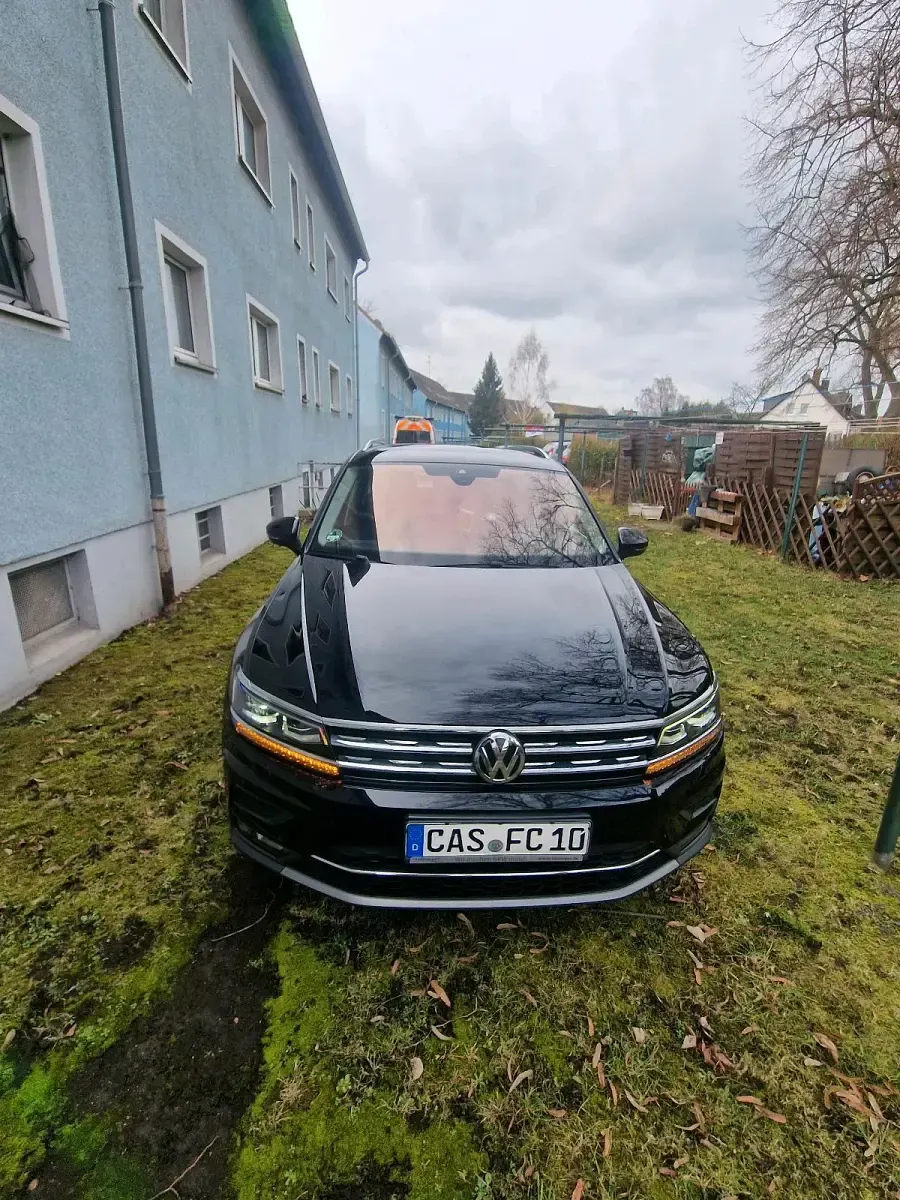 Gebraucht VW Tiguan 150 PS (110 kW) 2020 Schwarz SUV