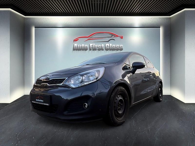 Second-hand Kia Rio 86 CP (63 kW) 2013 Gri Hatchback