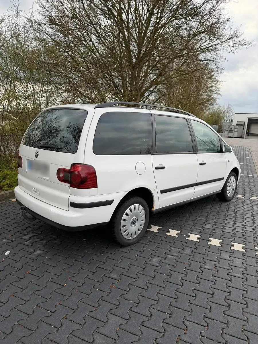 Gebraucht VW Sharan 140 PS (102 kW) 2008 Weiß Van / Kleinbus