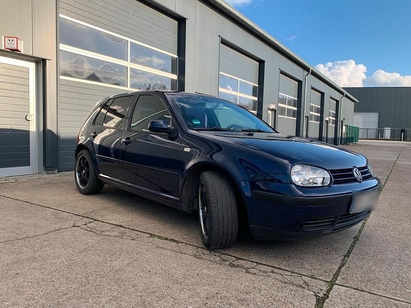 Gebraucht VW Golf IV 200 PS (147 kW) 2003 Blau Limousine