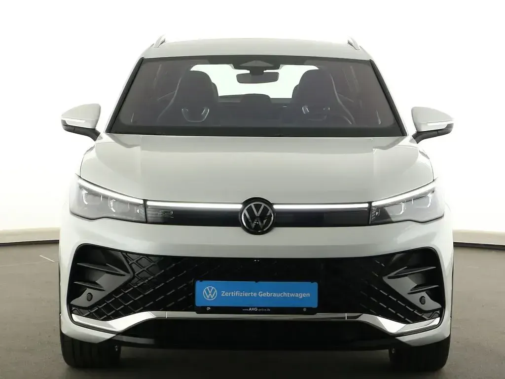 Gebraucht VW Tiguan R-line 150 PS (110 kW) 2025 Oryxweiß perlmutteffekt SUV