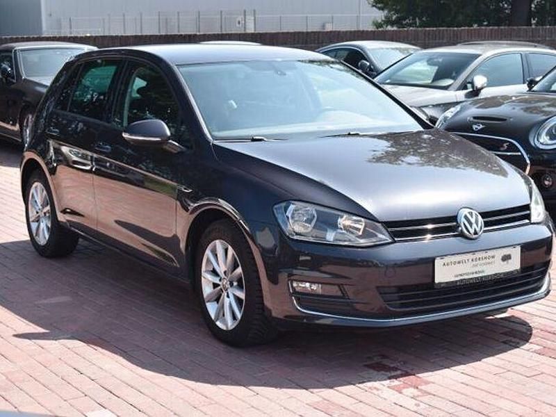 Kryptongrau metallic Gebraucht 2016 VW Golf VII LOUNGE Limousine | 10.500 € - Bild 1/4