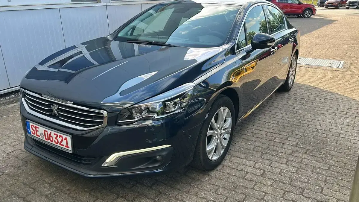 Gebraucht Peugeot 508 Allure 165 PS (121 kW) 2016 Blau Limousine