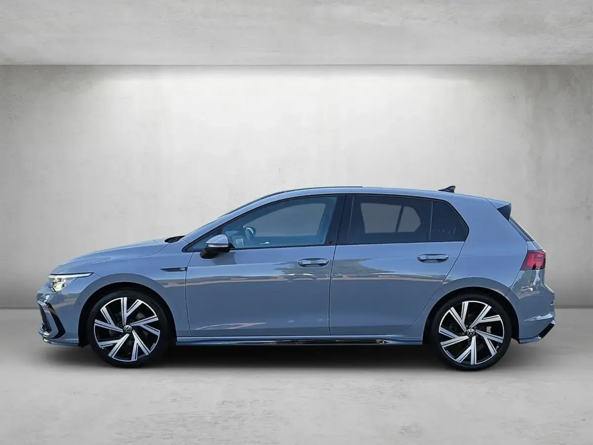 Gebraucht VW Golf VIII R-line 150 PS (110 kW) 2021 Grau Limousine