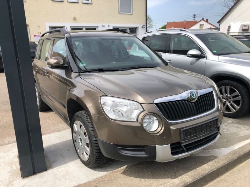 Braun Gebraucht 2014 Skoda Yeti SUV | 4.890 € - Bild 1/4
