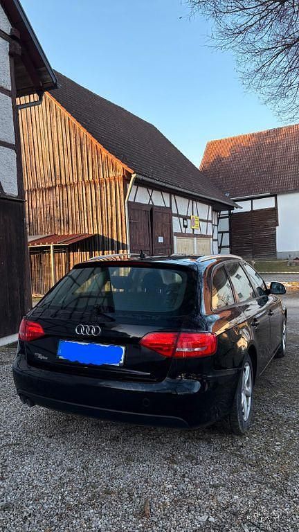 Gebraucht Audi A4 Attraction 143 PS (105 kW) 2008 Schwarz Kombi