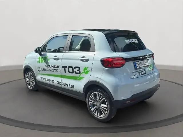 Neu Leapmotor T03 69 kW (95 PS) 2025 Blau Kleinwagen