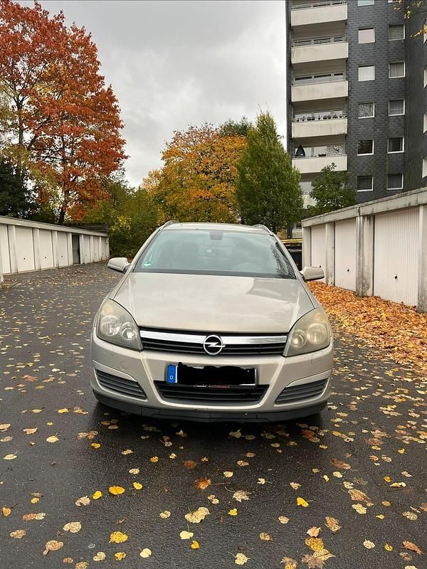 Grau Gebraucht 2005 Opel Astra Kombi | 1.300 € (Guter Preis) - Bild 1/4