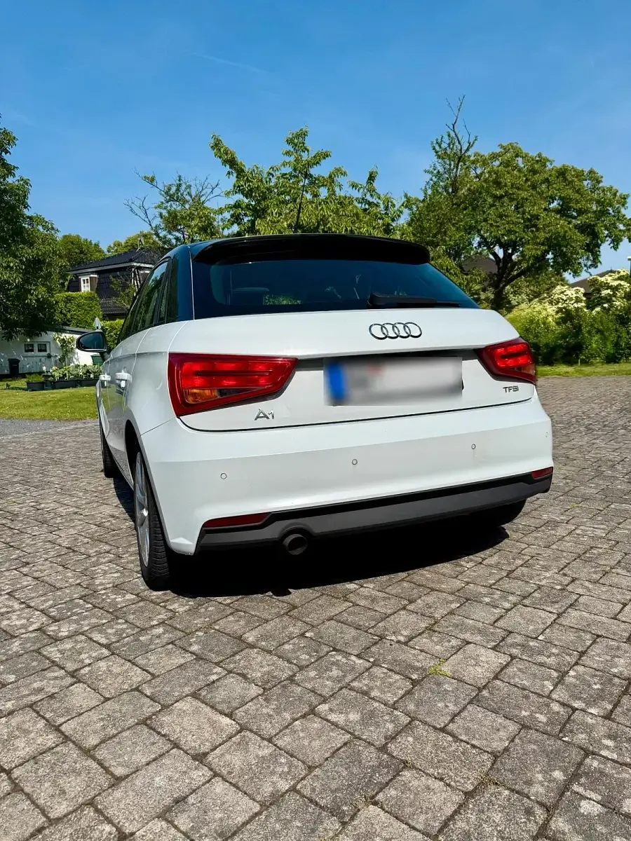 Gebraucht Audi A1 95 PS (69 kW) 2018 Weiß Kleinwagen