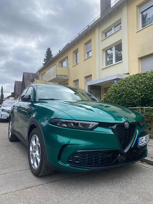 Grün Gebraucht 2023 Alfa Romeo Tonale Sprint SUV | 24.700 € (Guter Preis) - Bild 1/1