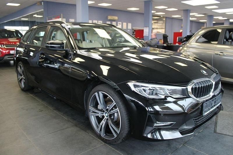 Gebraucht BMW 330 Advantage 258 PS (189 kW) 2021 Schwarz Kombi