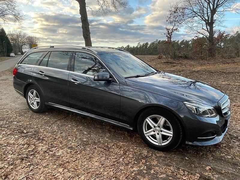 Gebraucht Mercedes E300 Elegance 231 PS (169 kW) 2014 Grau Kombi