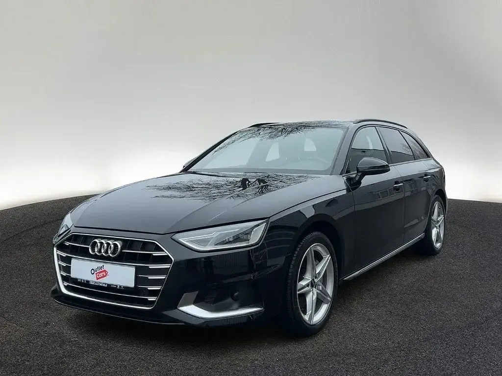 Gebraucht Audi A4 S-Line 204 PS (150 kW) 2023 Mythosschwarz metallic Kombi