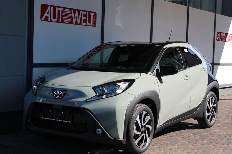 Grün Neu 2025 Toyota Aygo X SUV | 19.490 € (Etwas zu teuer) - Bild 1/4