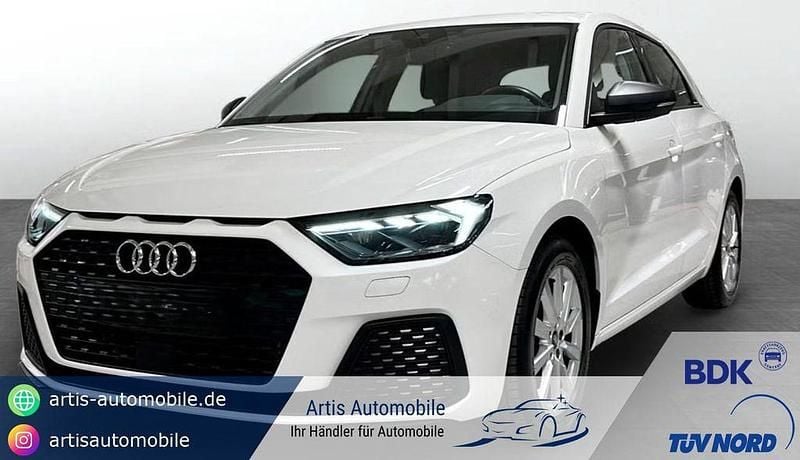 Cortinaweiß Gebraucht 2020 Audi A1 Sportback Sport Kleinwagen | 19.390 € (Fairer Preis) - Bild 1/4