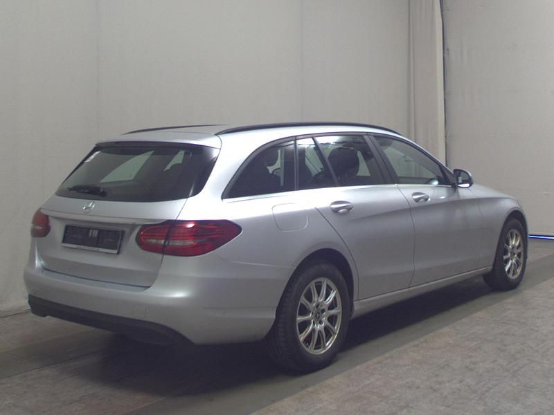 Gebraucht Mercedes C200 160 PS (117 kW) 2021 Silber Limousine