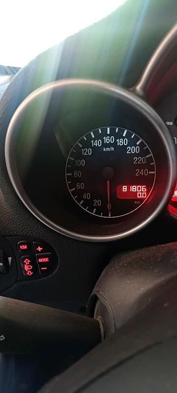 Schwarz Gebraucht 2004 Alfa Romeo 147 Kleinwagen | 800 € (Guter Preis) - Bild 1/4