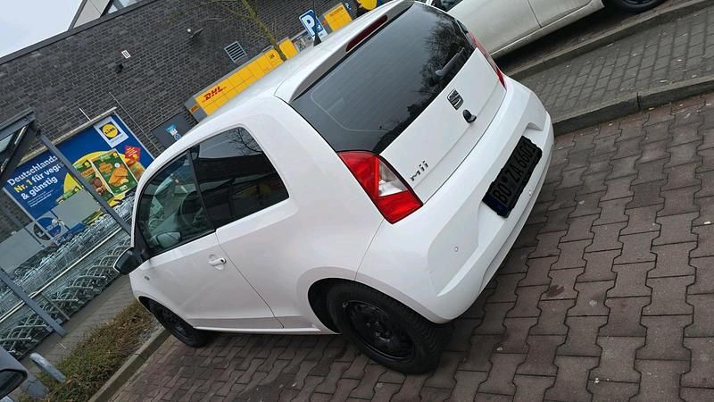 Weiß Gebraucht 2017 Seat Mii Kleinwagen | 5.200 € (Fairer Preis) - Bild 1/4