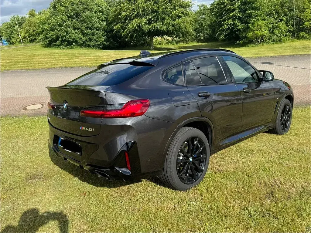 Gebraucht BMW X4 M Sport 360 PS (264 kW) 2024 Schwarz SUV
