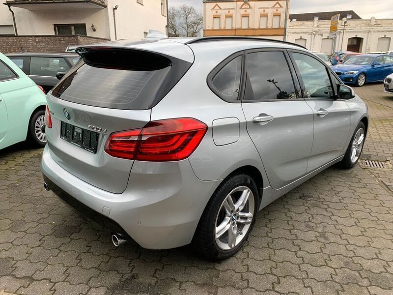 Silber Gebraucht 2016 BMW 220 Advantage SUV | 18.890 € (Etwas zu teuer) - Bild 1/4