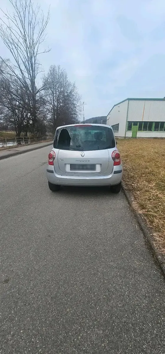 Gebraucht Renault Modus 88 PS (64 kW) 2007 Silber Van / Kleinbus