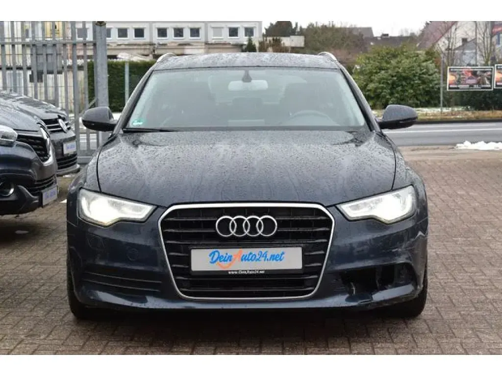 Gebraucht Audi A6 204 PS (150 kW) 2012 Mondscheinblau (metallic) Kombi