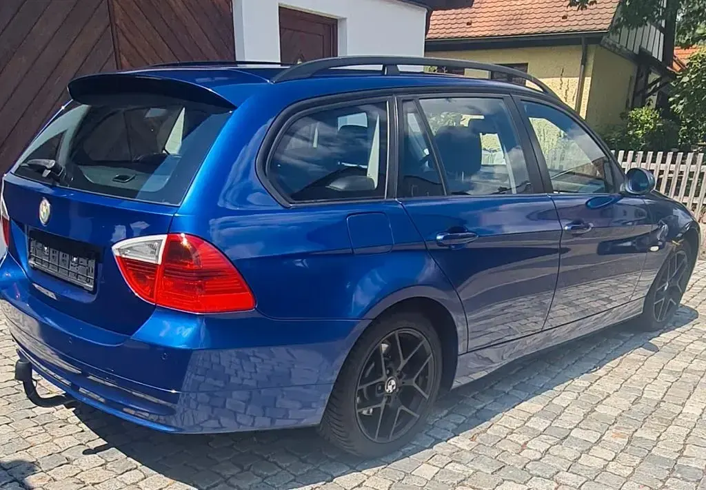 Gebraucht BMW 318 129 PS (94 kW) 2006 Blau Kombi