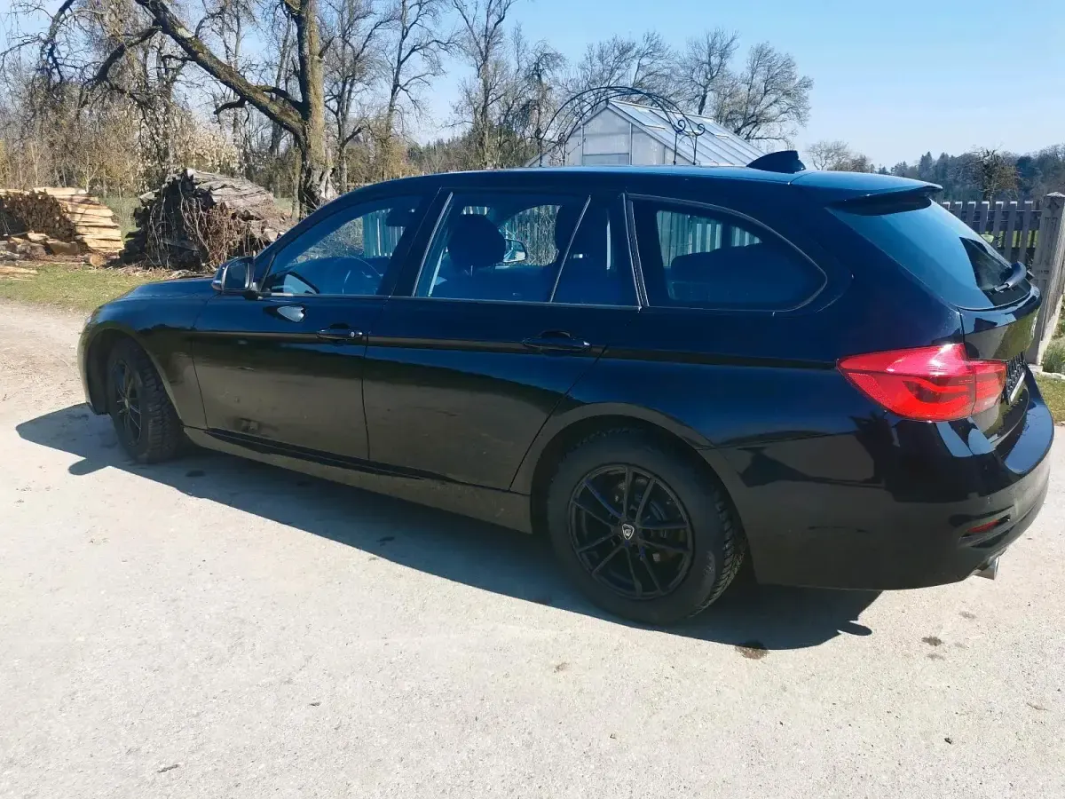 Gebraucht BMW 318 150 PS (110 kW) 2018 Schwarz Kombi