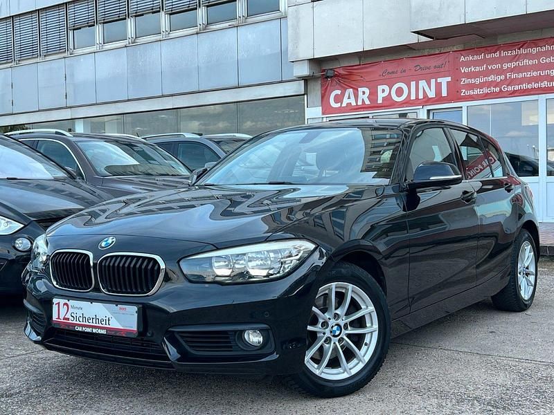 Black sapphire metallic Gebraucht 2016 BMW 120 Advantage Kleinwagen | 16.990 € (Fairer Preis) - Bild 1/3