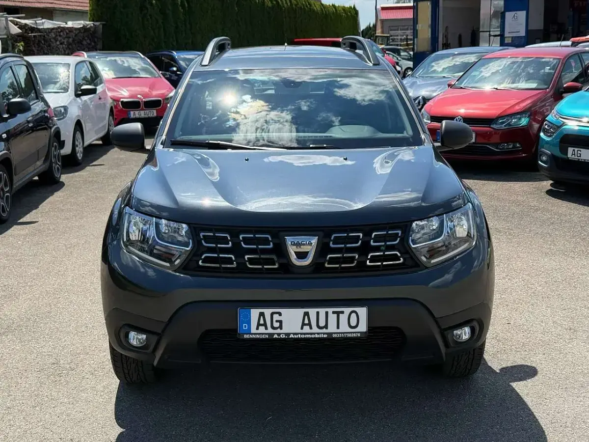 Gebraucht Dacia Duster 114 PS (83 kW) 2018 Grau "comete" SUV
