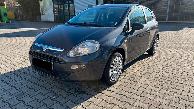Gebraucht Fiat Punto 65 PS (47 kW) 2010 Grau Kleinwagen