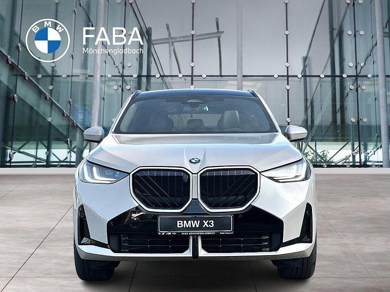 Neu BMW X3 M Sport 303 PS (222 kW) 2026 Grau SUV