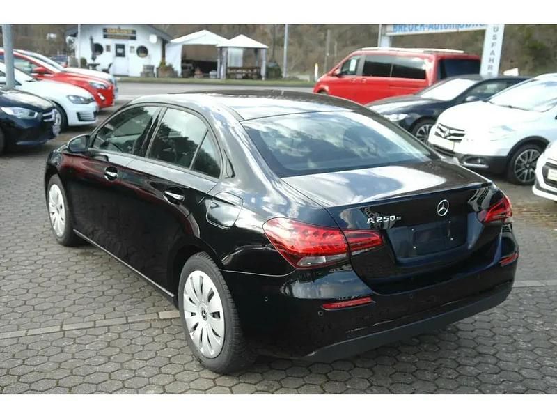 Gebraucht Mercedes A250 218 PS (160 kW) 2022 Schwarz Limousine