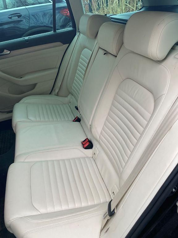 Usata VW Passat 190 CV (139 kW) 2015 Nero Station wagon