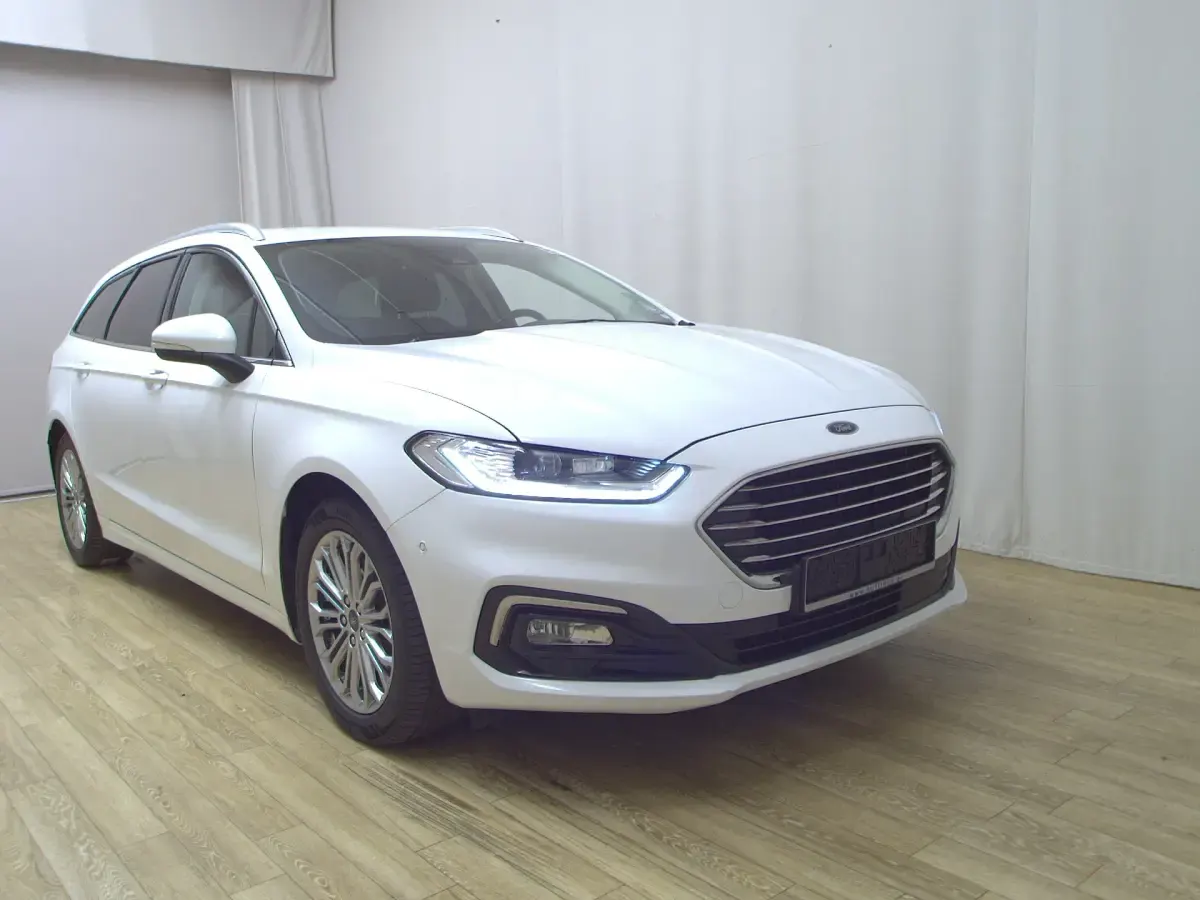 Gebraucht Ford Mondeo Titanium 150 PS (110 kW) 2021 Weiss Kombi